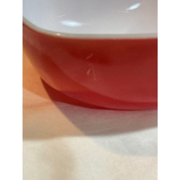 Vintage Pyrex Red Square Bowl 2 1/2 Qt - Picture 5 of 7